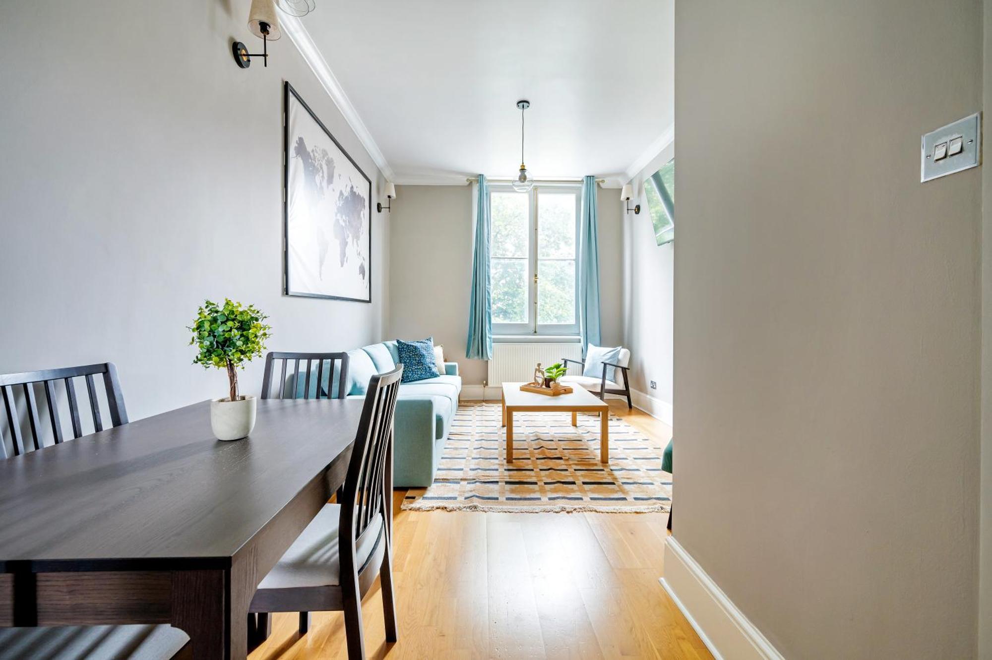 Appartement Large 1 Bedroom In Center Of 2