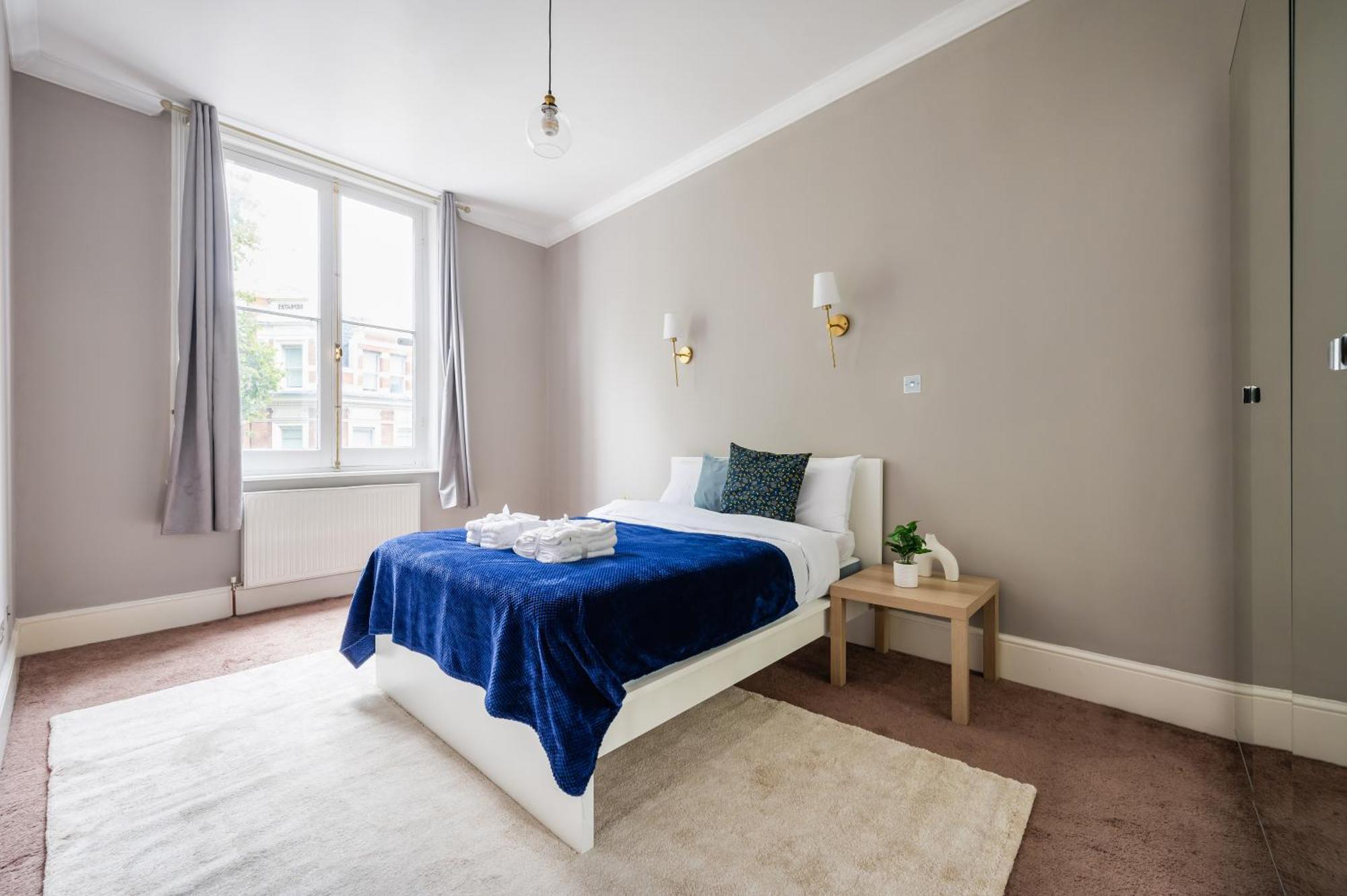 Large 1 Bedroom In Center Of 2 Londen