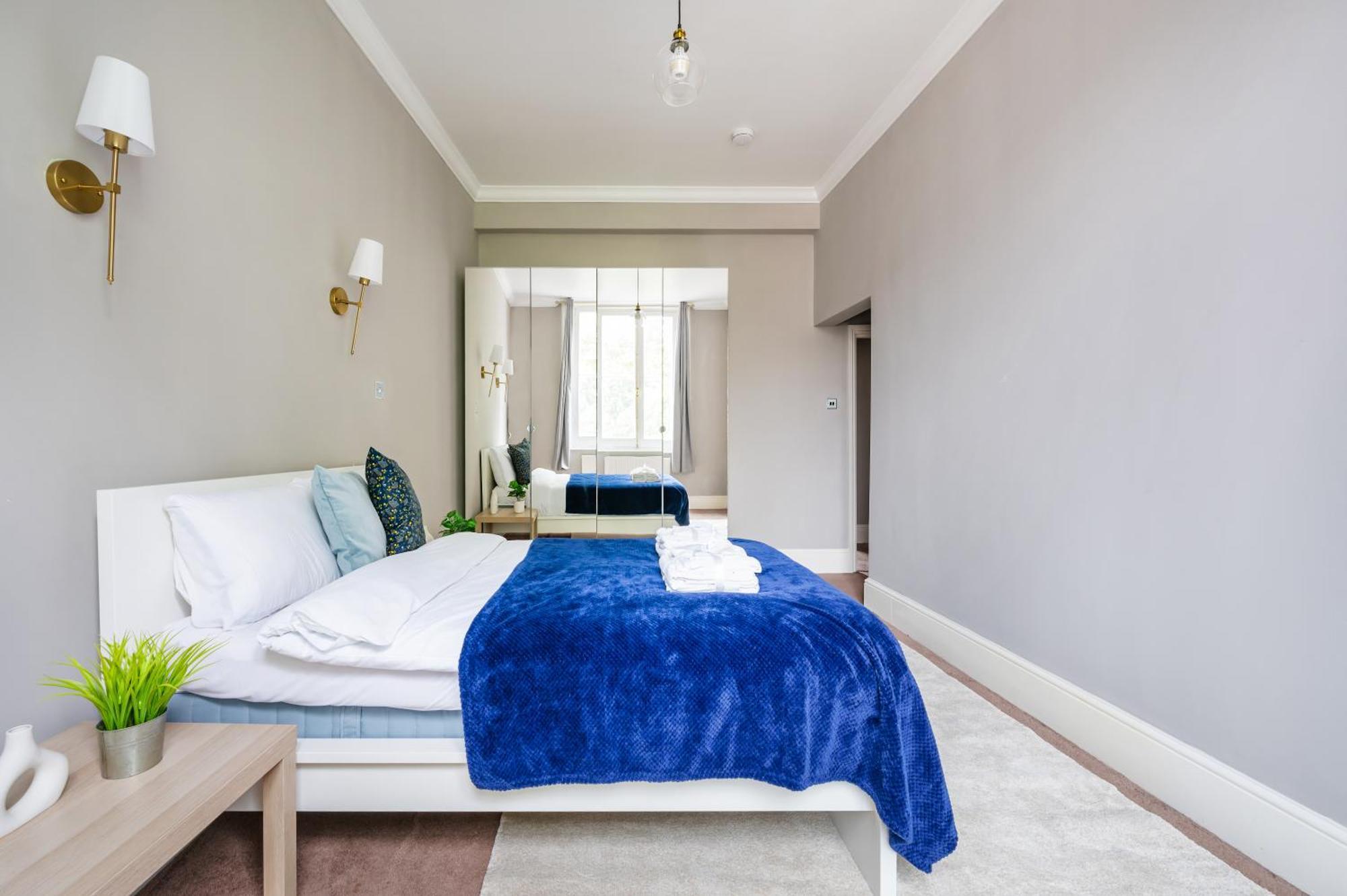 Large 1 Bedroom In Center Of 2 * Londen